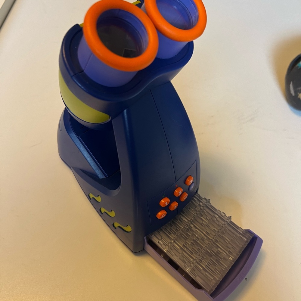 Microscope toy